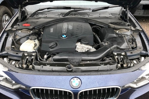 Review Spesifikasi BMW F30 Seri-3 2013-2018