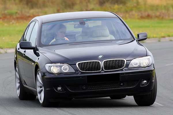 Kelebihan dan Kekurangan BMW E66 Seri-7 2002-2008