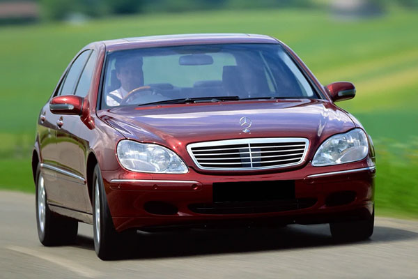 Kelebihan dan Kekurangan Mercy W220 S-Class