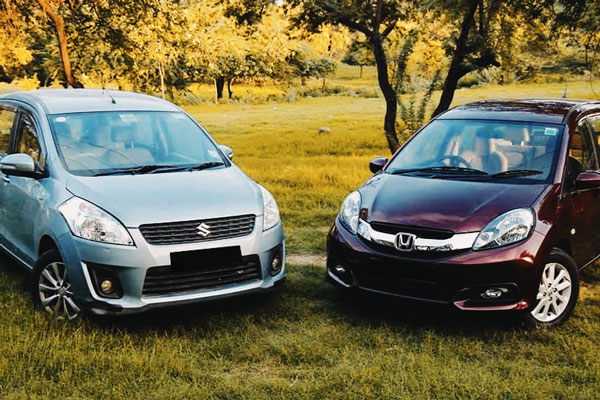 Perbandingan Honda Mobilio vs Ertiga vs Grand Livina