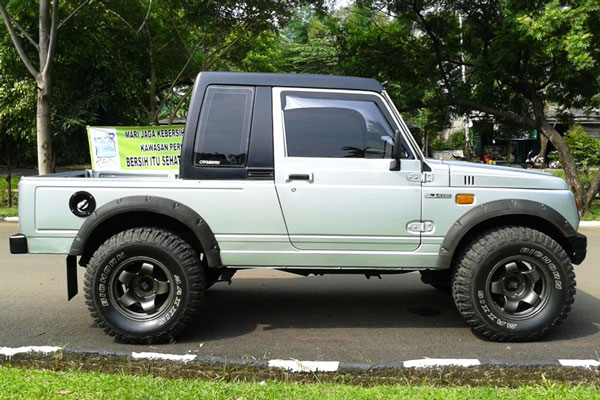 Sejarah dan Macam Tipe Suzuki Jimny / Katana di Indonesia