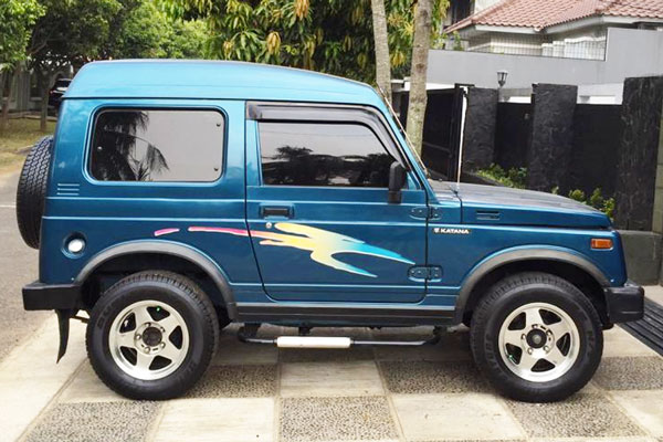 Sejarah dan Macam Tipe Suzuki Jimny Katana Indonesia 