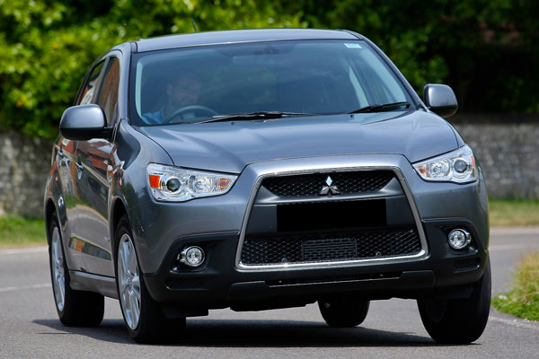 Kelebihan dan Kekurangan Mitsubishi Outlander Sport