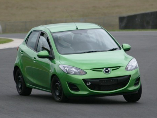 Tips Membeli Mazda 2 Bekas