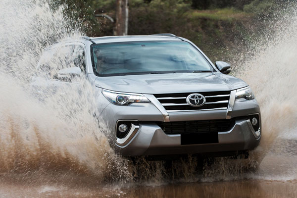 Kelebihan dan Kekurangan Toyota Fortuner Gen 2