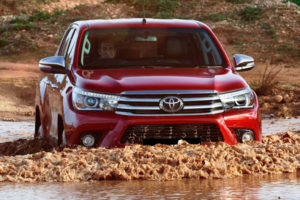 Kelebihan dan Kekurangan Toyota Hilux Gen 2