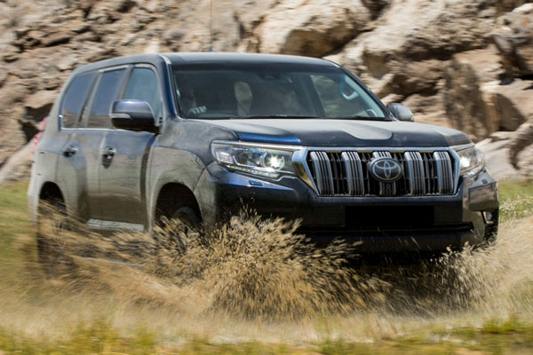 Kelebihan dan Kekurangan Toyota Land Cruiser LC200
