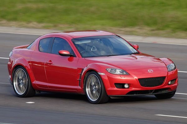 Kelebihan dan Kekurangan Mazda RX-8