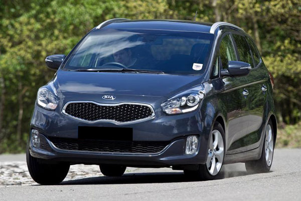 Kelebihan dan Kekurangan Kia Carens III All New