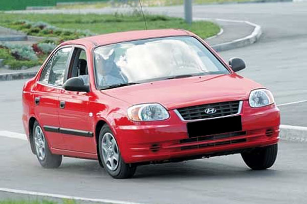Kelebihan dan Kekurangan Hyundai Accent Verna