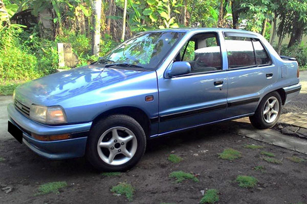 Kelebihan dan Kekurangan Daihatsu Charade Classy