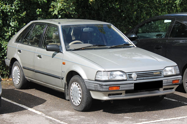 Kelebihan dan Kekurangan Mazda 323 Elite & Trendy
