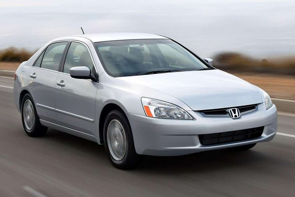 Pilihan Mobil Sedan Bekas 100-120 Jutaan