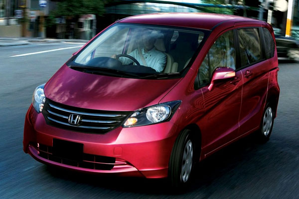 Kelebihan dan Kekurangan Honda Freed