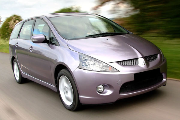 Kelebihan dan Kekurangan Mitsubishi Grandis