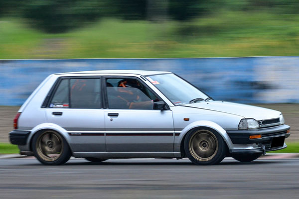 Kelebihan dan Kekurangan Toyota Starlet Kotak EP70 / EP71
