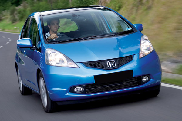 Kelebihan dan Kekurangan Honda Jazz GE8