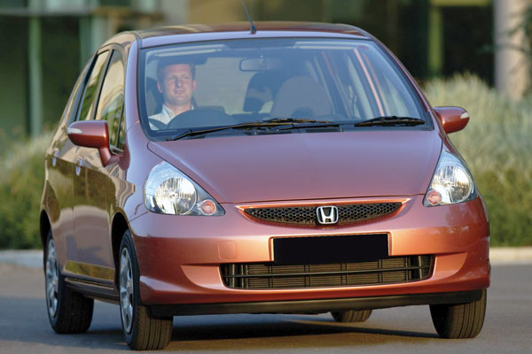Kelebihan dan Kekurangan Honda Jazz GD3 i-DSI VTEC