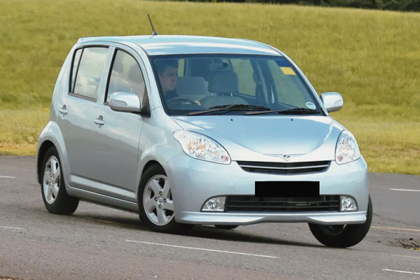 Kelebihan dan Kekurangan Daihatsu Sirion
