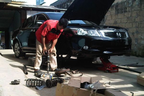 Cara Hemat dan Biaya Perbaikan Kaki-Kaki Mobil