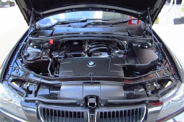 Review Spesifikasi BMW E90 Seri-3 2005-2011