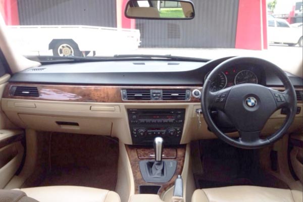Review Spesifikasi BMW E90 Seri-3 2005-2011