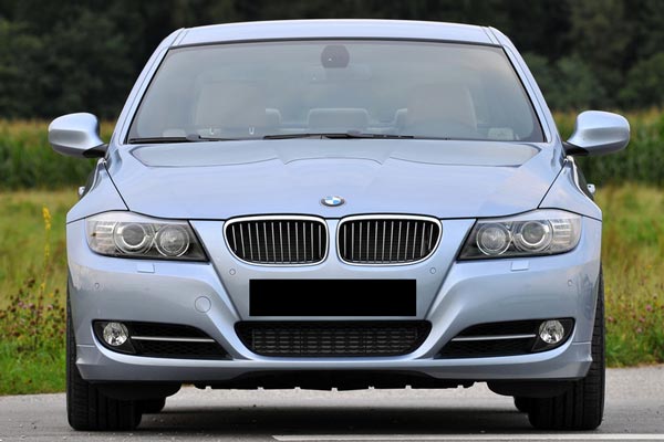 Review Spesifikasi BMW E90 Seri-3 2005-2011