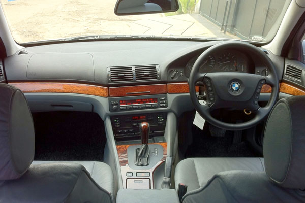 Review Spesifikasi BMW E39 Seri-5 1996-2004