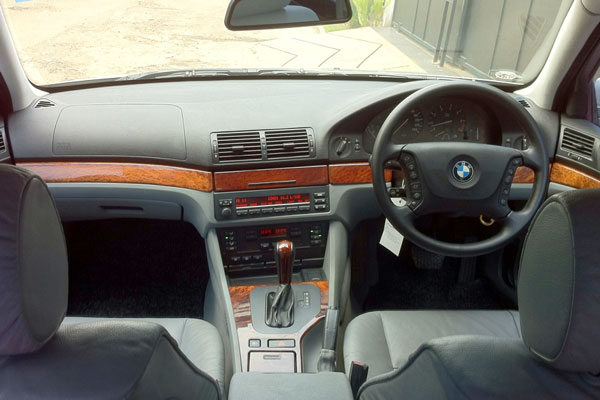 Review Spesifikasi BMW E39 Seri-5 1996-2004