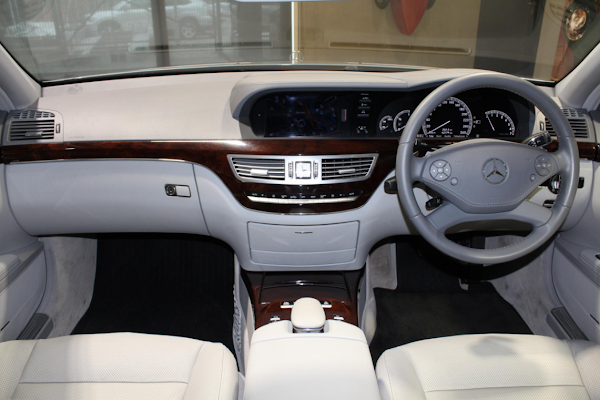 Review Spesifikasi Mercy W221 S-Class 2006-2013