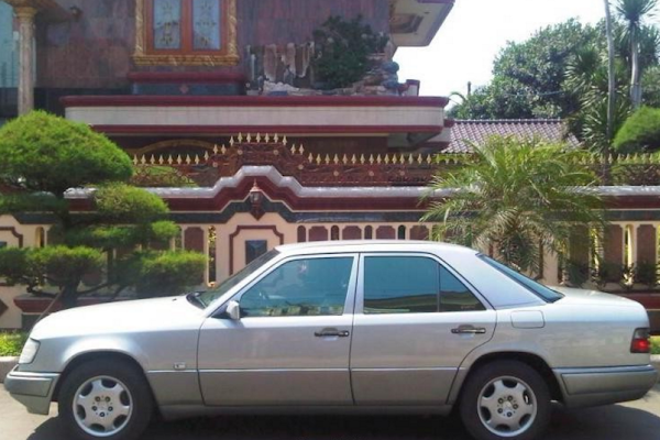 Review Spesifikasi Mercy Boxer W124 1986 -1996