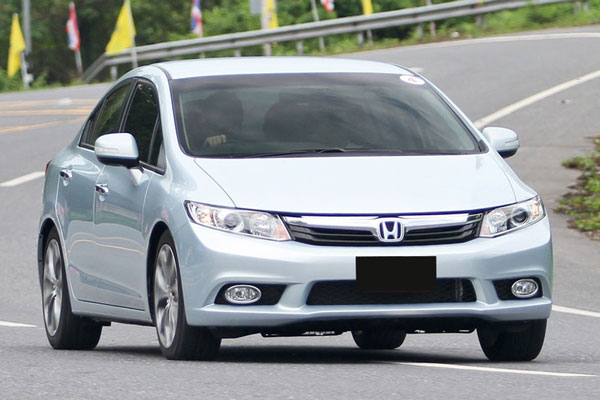 Kelebihan dan Kekurangan Honda Civic FB2 dan FB3