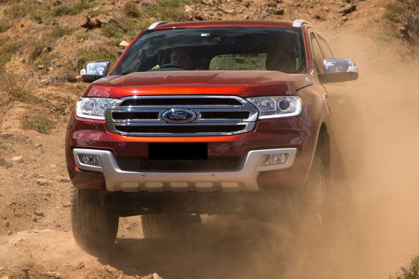 Kelebihan dan Kekurangan Ford Everest Gen 3 All New