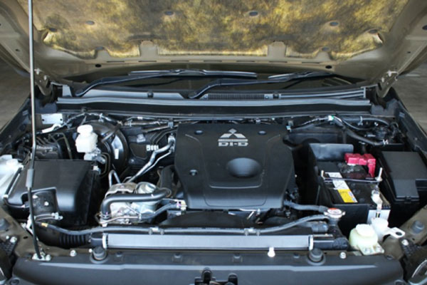 Review Spesifikasi Mitsubishi Pajero Sport Gen 2