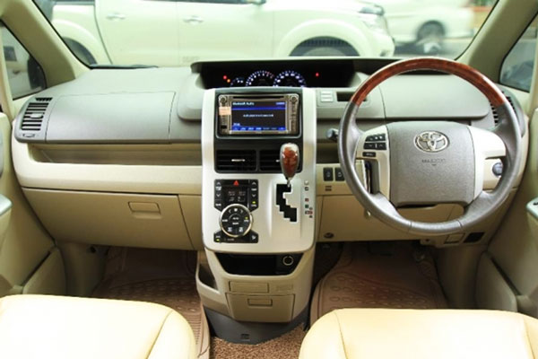 Review Spesifikasi Toyota NAV1