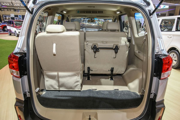 Review Spesifikasi Wuling Confero