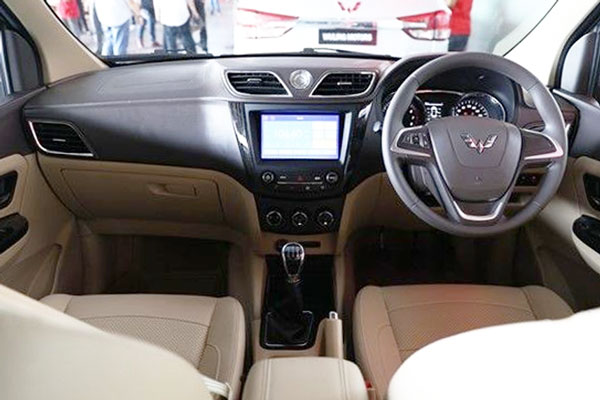 Review Spesifikasi Wuling Confero