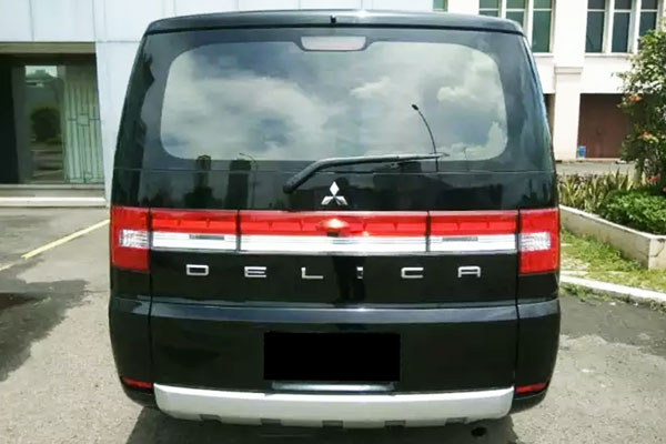 Review Spesifikasi Mitsubishi Delica