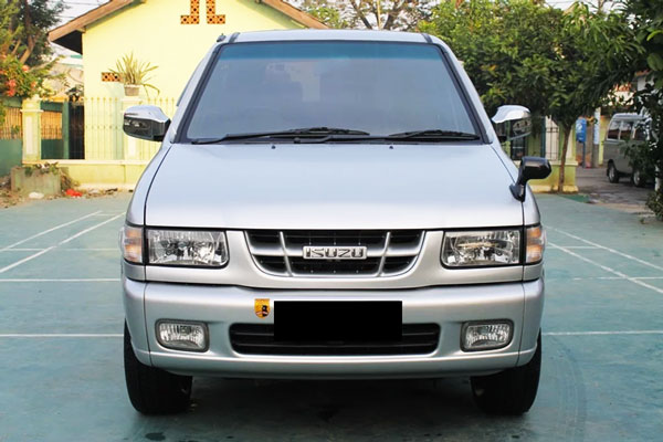 Review Spesifikasi Isuzu Panther Kapsul