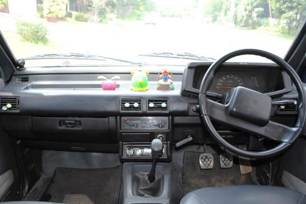 Review Spesifikasi Isuzu Panther Kotak
