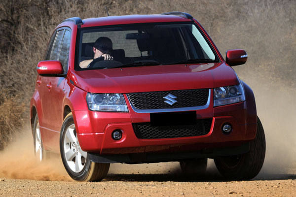 Kelebihan dan Kekurangan Suzuki Grand Vitara 2.0 & 2.4
