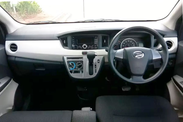 Review Spesifikasi Daihatsu Sigra 1.0 & 1.2