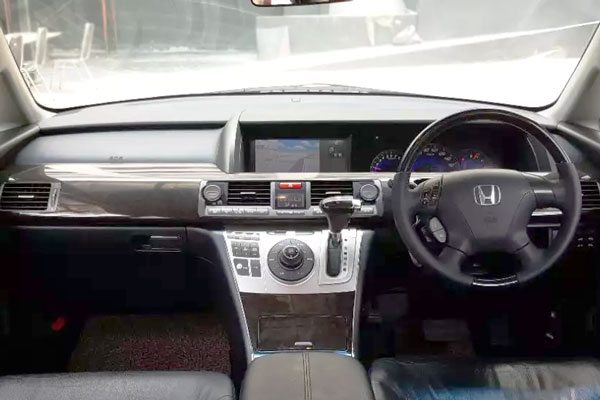Review Spesifikasi Honda Elysion