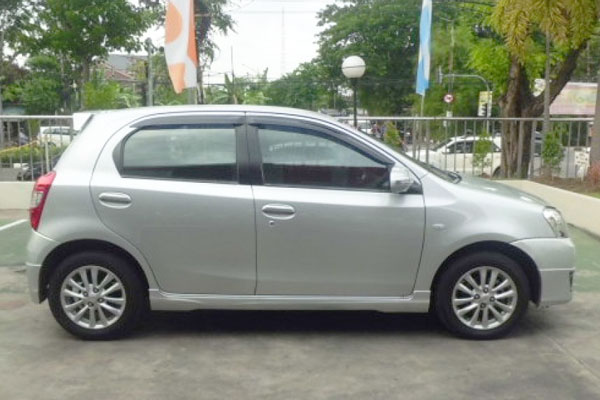 Review Spesifikasi Toyota Etios Valco