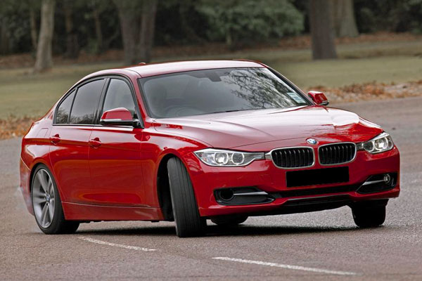 Kelebihan dan Kekurangan BMW F30 Seri-3 2013-2018