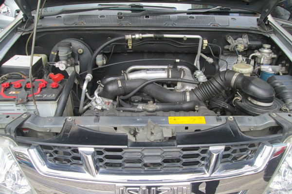 Review Spesifikasi Isuzu Panther Touring / Grand Touring