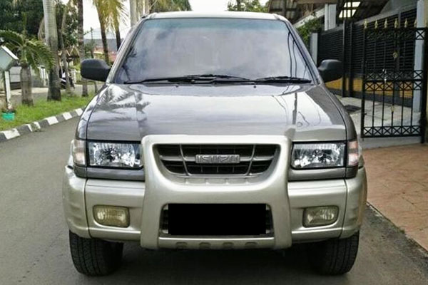 Review Spesifikasi Isuzu Panther Touring / Grand Touring
