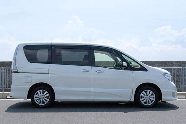 Review Spesifikasi Nissan Serena C26