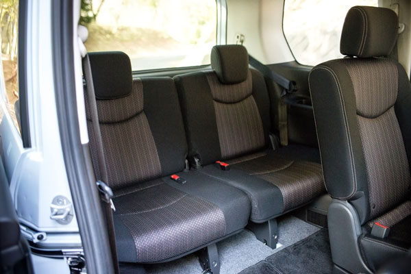 Review Spesifikasi Nissan Serena C26
