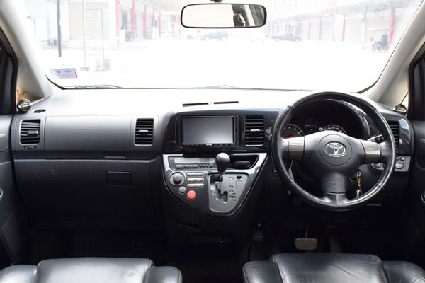 Review Spesifikasi Toyota Wish Gen 1 AE10